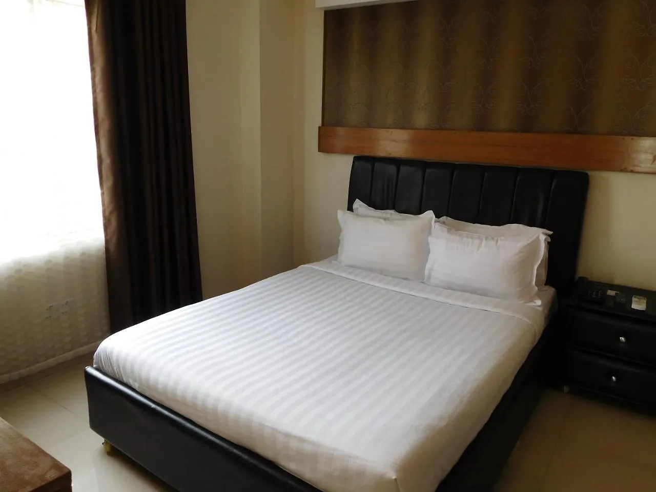 Lakewood Residency Dhaka 3*,