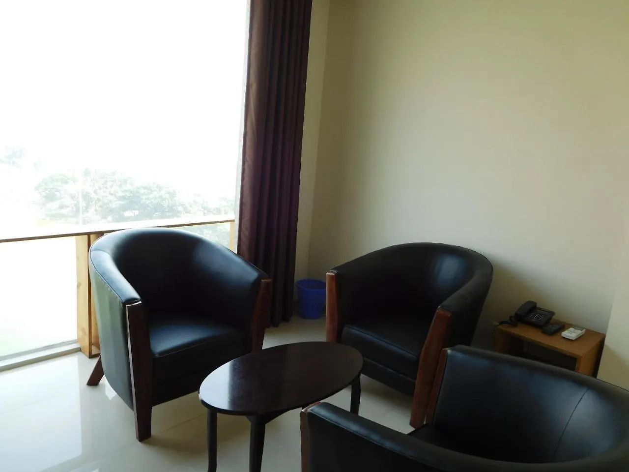 דאהקה Lakewood Residency מלון